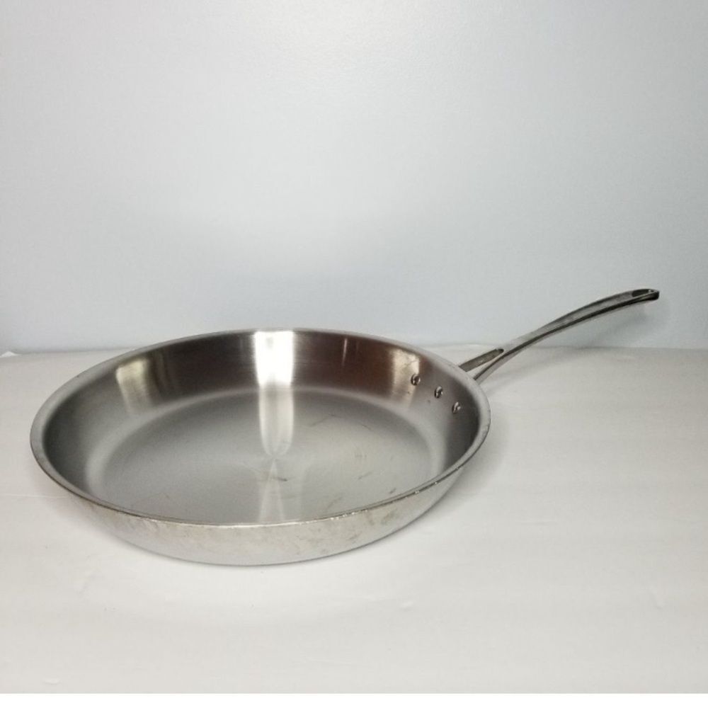 Calphalon Stainless Steel Skillet with Gold Interior 1399.10,25CM 1171824